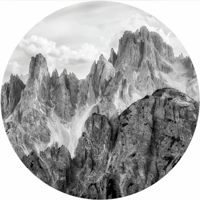 Afbeelding van Komar Fotobehang Torres 125 x cm (breedte hoogte), rond en zelfklevend (1 stuk)