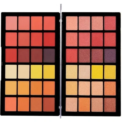 Afbeelding van Makeup Revolution Colour Book Shadow Palette CB03