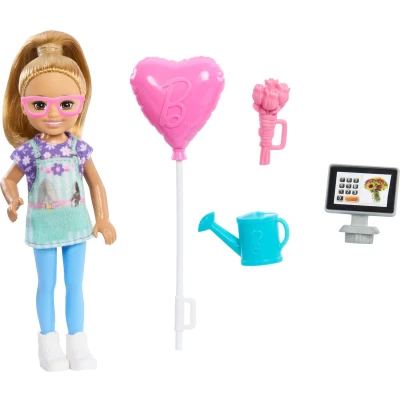 Afbeelding van Barbie Poppen en accessoires speelgoedset, Chelsea kan bloemist zijn met 5 bloemenwinkelthema stukken, inclusief boeket register