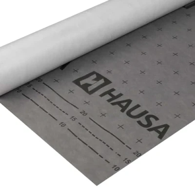 Afbeelding van HAUSA Classic HU100SK flexibele drielaagse hoge diffusie open onderspanbaan, 1,5 m x 50 (75 m²), 100 g/m², scheurvast, weerbestendig, onderdekbaan met zelfklevende strips, waterdicht