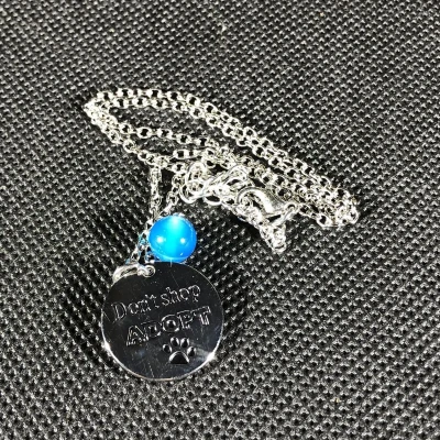 Afbeelding van Goededoelen.Shop Ketting Don&#039;t Shop Adopt Statement Met Natuursteen Handgemaakt Uniek Dierenwelzijn Cadeau Wellness House