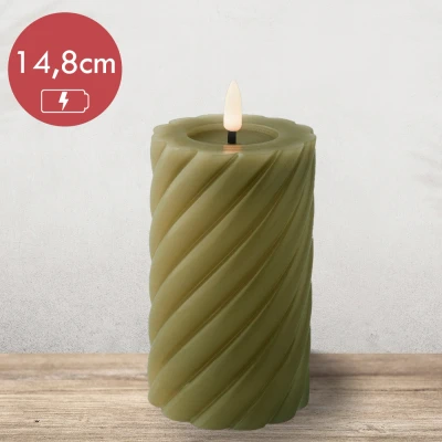 Afbeelding van LED kaars wax groen met vlam effect voor binnen 7,5 x 14,8cm