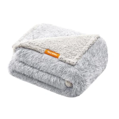 Afbeelding van Feandrea waterafstotende hondendeken, lange pluche deken voor kleine en middelgrote honden, katten, 127 x 102 cm, L, Sherpa Fleece, omkeerbaar, bescherming bank, Ombre grijs PPB005G01