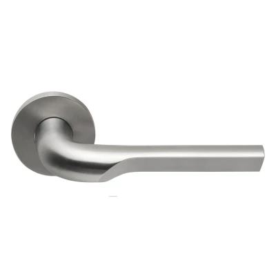 Afbeelding van Formani Deurkruk Rivio by Gensler GL100 G geveerd op rozet mat RVS