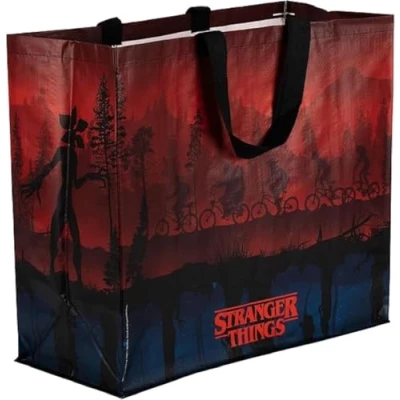 Afbeelding van Konix Stranger Things Boodschappentas, maat M, 40 x 45 20 cm, gerecycled materiaal, motief Upside Down, zwart, rood en blauw,
