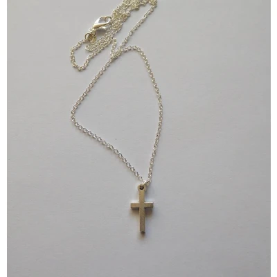 Afbeelding van Ketting fijn model met klein kruisje zilverkleur.