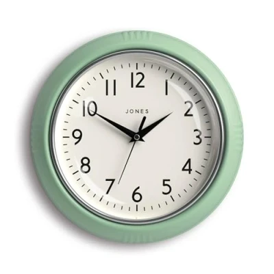 Afbeelding van Jones Clocks® Ronde Retro wandklok The Ketchup Round Clock Makkelijk leesbare cijfers, zwarte perfect als keukenklok, kantoorklok, woonkamerklok klok 25cm Neo munt
