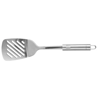 Afbeelding van Fackelmann Sleufspatel 33 cm ovaal handvat, praktische spatel van roestvrij staal met ergonomische handgreep, keukenhulp om te koken (kleur: zilver), aantal: 1 stuk
