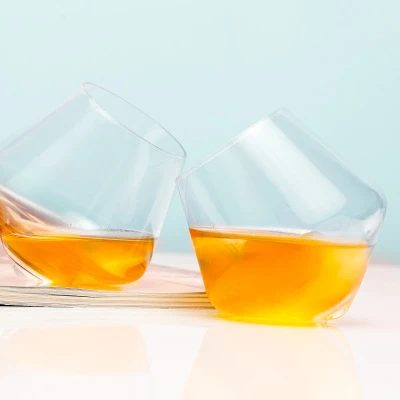 Afbeelding van Twee rollende whisky glazen Gentlemens hardware
